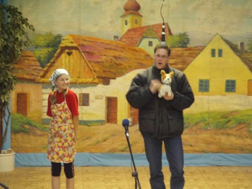 Hraje celá dědina aneb S veselou myslí na nesmysly. - 18.3.2006